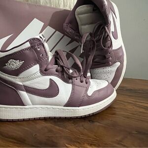 Nike Women's Air Jordan 1Retro